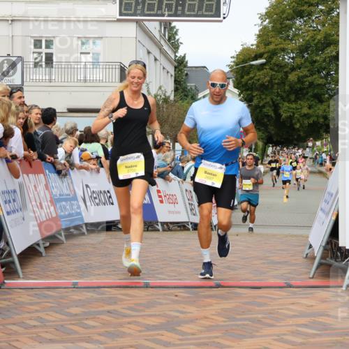 31.08.2025 - 21. Blankeneser Heldenlauf Strokosch-Dieckow http://msf.ph/oto/8697513 31.08.2025 10:28:43 Ziel 2346, 2697, 2700, 2351, 2687 meine-sportfotos.de