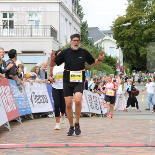 31.08.2025 - 21. Blankeneser Heldenlauf Strokosch-Dieckow http://msf.ph/oto/8697567 31.08.2025 10:34:07 Ziel 2378, 2563, 2724, 2120, 2171 meine-sportfotos.de