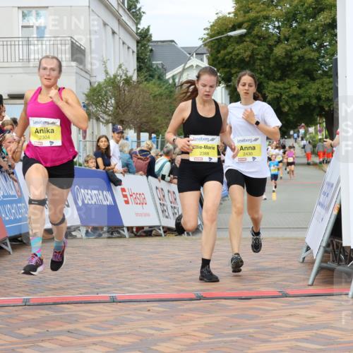 31.08.2025 - 21. Blankeneser Heldenlauf Strokosch-Dieckow http://msf.ph/oto/8697691 31.08.2025 10:33:14 Ziel 2304, 2433, 2388, 2430 meine-sportfotos.de