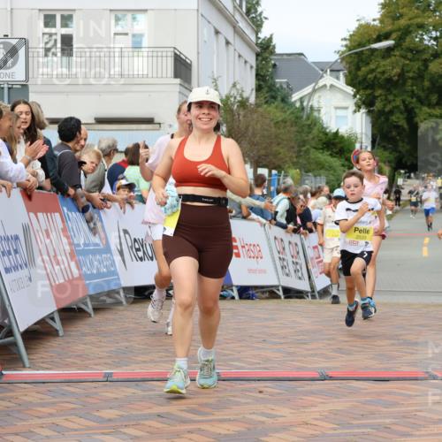 31.08.2025 - 21. Blankeneser Heldenlauf Strokosch-Dieckow http://msf.ph/oto/8697819 31.08.2025 10:27:25 Ziel 2715, 2204, 2463, 2559, 2725, 2533 meine-sportfotos.de