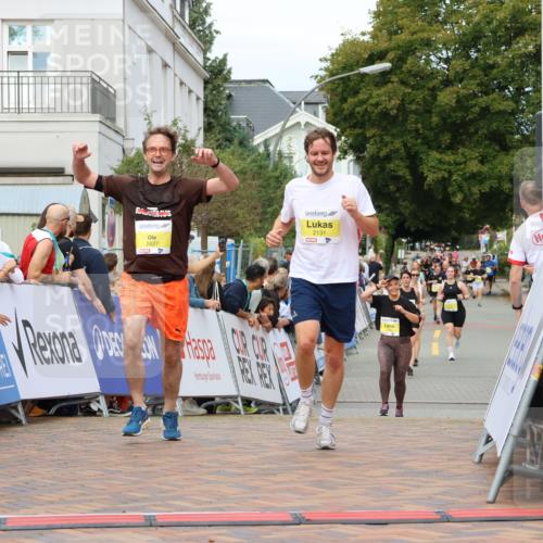 31.08.2025 - 21. Blankeneser Heldenlauf Strokosch-Dieckow http://msf.ph/oto/8697835 31.08.2025 10:32:17 Ziel 2418, 2131, 2182, 2627 meine-sportfotos.de