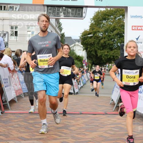 31.08.2025 - 21. Blankeneser Heldenlauf Strokosch-Dieckow http://msf.ph/oto/8698091 31.08.2025 10:26:05 Ziel 2736, 2777, 2342, 2671, 2193, 2447, 2119, 2118 meine-sportfotos.de