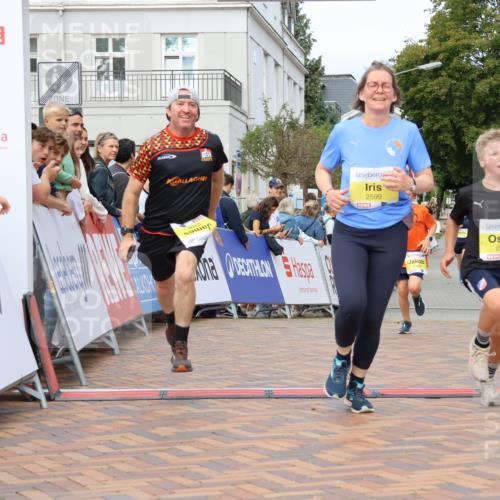 31.08.2025 - 21. Blankeneser Heldenlauf Strokosch-Dieckow http://msf.ph/oto/8698228 31.08.2025 10:30:37 Ziel 2560, 2106, 2599, 2102 meine-sportfotos.de
