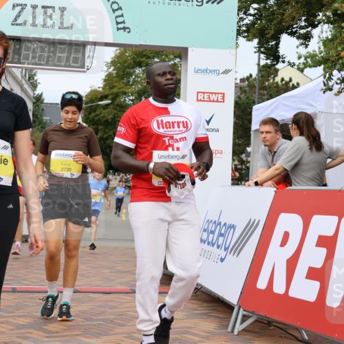 31.08.2025 - 21. Blankeneser Heldenlauf Strokosch-Dieckow http://msf.ph/oto/8698246 31.08.2025 10:30:25 Ziel 2616, 2229, 2730, 2682, 2588, 2731, 2503, 2502, 2712 meine-sportfotos.de