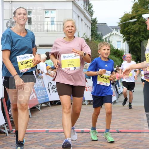 31.08.2025 - 21. Blankeneser Heldenlauf Strokosch-Dieckow http://msf.ph/oto/8698326 31.08.2025 10:29:51 Ziel 2322, 2248, 2250, 2423, 2422, 2705, 2455, 2545, 2544, 2514, 2603, 2602, 2532, 2334 meine-sportfotos.de