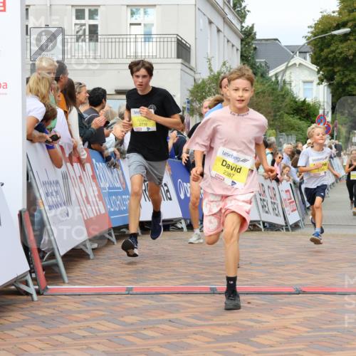 31.08.2025 - 21. Blankeneser Heldenlauf Strokosch-Dieckow http://msf.ph/oto/8698445 31.08.2025 10:28:53 Ziel 2060, 2346, 2718, 2719, 2143, 2387 meine-sportfotos.de