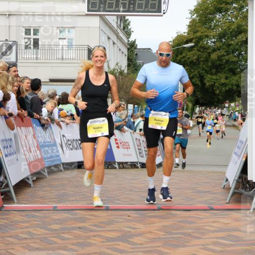 31.08.2025 - 21. Blankeneser Heldenlauf Strokosch-Dieckow http://msf.ph/oto/8698461 31.08.2025 10:28:43 Ziel 2346, 2697, 2700, 2351, 2687 meine-sportfotos.de