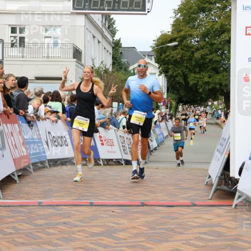 31.08.2025 - 21. Blankeneser Heldenlauf Strokosch-Dieckow http://msf.ph/oto/8698471 31.08.2025 10:28:42 Ziel 2697, 2700, 2351, 2687 meine-sportfotos.de