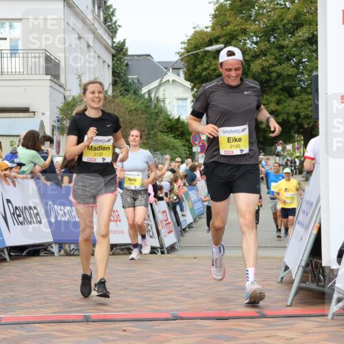 31.08.2025 - 21. Blankeneser Heldenlauf Strokosch-Dieckow http://msf.ph/oto/8698525 31.08.2025 10:28:15 Ziel 2348, 2140, 2133, 2625, 2088 meine-sportfotos.de