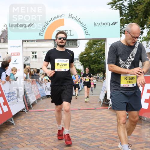 31.08.2025 - 21. Blankeneser Heldenlauf Strokosch-Dieckow http://msf.ph/oto/8698588 31.08.2025 10:27:51 Ziel 2577, 2775, 2425, 2345, 2344, 2402, 2080, 2197 meine-sportfotos.de