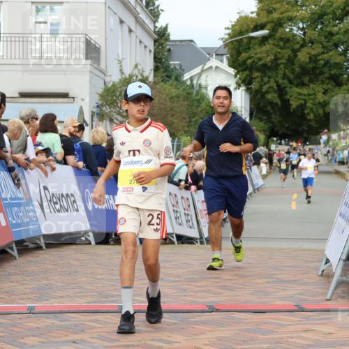 31.08.2025 - 21. Blankeneser Heldenlauf Strokosch-Dieckow http://msf.ph/oto/8698598 31.08.2025 10:27:31 Ziel 2715, 2463, 2725, 2533, 2709 meine-sportfotos.de