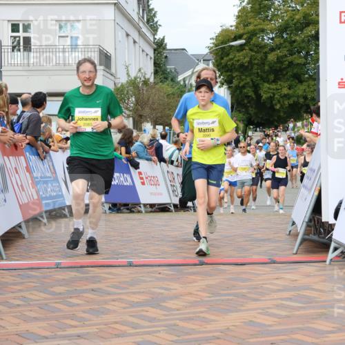 31.08.2025 - 21. Blankeneser Heldenlauf Strokosch-Dieckow http://msf.ph/oto/8700567 31.08.2025 10:34:34 Ziel 2110, 2668, 2090, 2083 meine-sportfotos.de