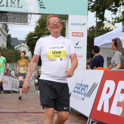 31.08.2025 - 21. Blankeneser Heldenlauf Strokosch-Dieckow http://msf.ph/oto/8700662 31.08.2025 10:33:41 Ziel 2652, 2409, 2635, 2634, 2542 meine-sportfotos.de