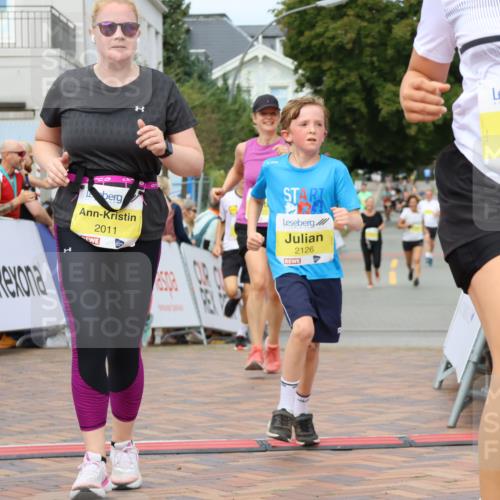31.08.2025 - 21. Blankeneser Heldenlauf Strokosch-Dieckow http://msf.ph/oto/8700693 31.08.2025 10:33:27 Ziel 2011, 2044, 2126, 2640, 2639, 2220, 2221 meine-sportfotos.de