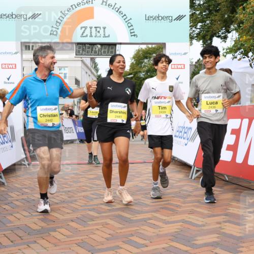 31.08.2025 - 21. Blankeneser Heldenlauf Strokosch-Dieckow http://msf.ph/oto/8701183 31.08.2025 10:34:48 Ziel 2524, 2244, 2021, 2214, 2215, 2655, 2298, 2488, 2438, 2439, 2349, 2441, 2442, 2350, 2048 meine-sportfotos.de