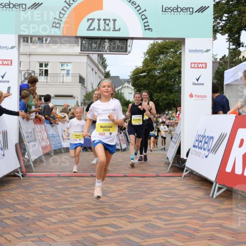 31.08.2025 - 21. Blankeneser Heldenlauf Strokosch-Dieckow http://msf.ph/oto/8701253 31.08.2025 10:34:39 Ziel 2110, 2021, 2424, 2668, 2669, 2667, 2298, 2349, 2350, 2090, 2083 meine-sportfotos.de