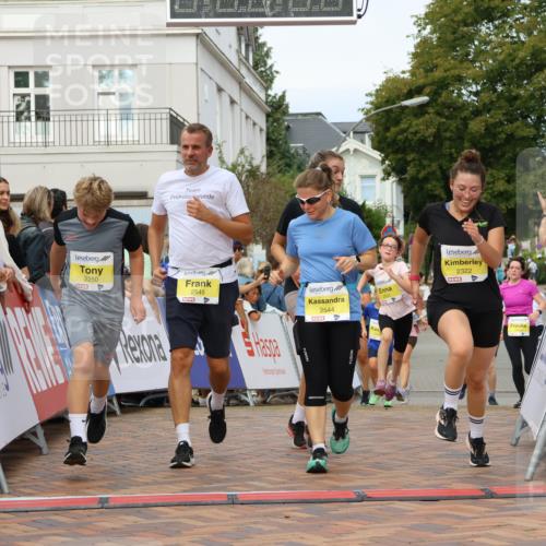 31.08.2025 - 21. Blankeneser Heldenlauf Strokosch-Dieckow http://msf.ph/oto/8701269 31.08.2025 10:29:45 Ziel 2491, 2683, 2322, 2248, 2250, 2578, 2423, 2422, 2705, 2426, 2455, 2545, 2544, 2514, 2532, 2334 meine-sportfotos.de