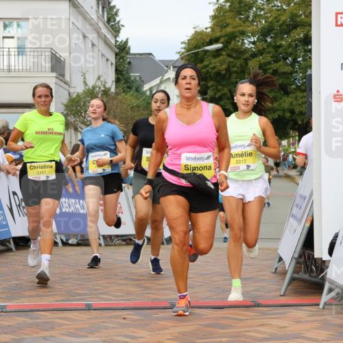 31.08.2025 - 21. Blankeneser Heldenlauf Strokosch-Dieckow http://msf.ph/oto/8701402 31.08.2025 10:29:02 Ziel 2719, 2246, 2035, 2457, 2212, 2143, 2230, 2381 meine-sportfotos.de