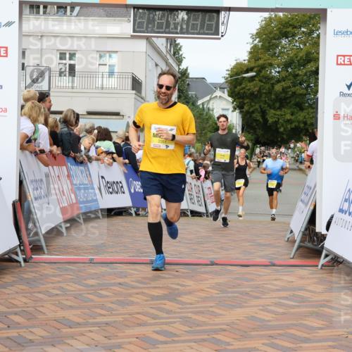 31.08.2025 - 21. Blankeneser Heldenlauf Strokosch-Dieckow http://msf.ph/oto/8701494 31.08.2025 10:28:37 Ziel 2173, 2727, 2351, 2687 meine-sportfotos.de