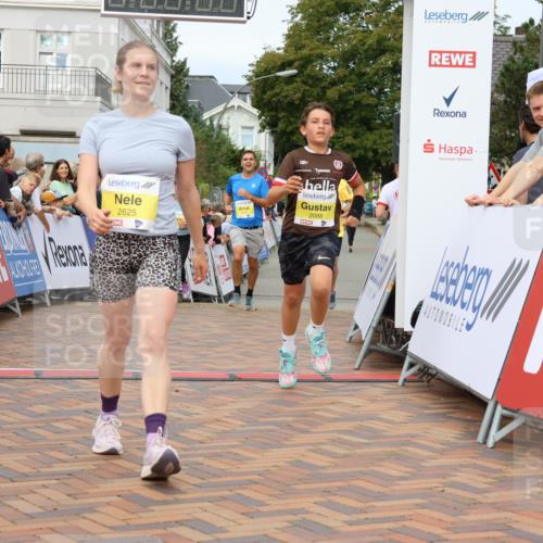 31.08.2025 - 21. Blankeneser Heldenlauf Strokosch-Dieckow http://msf.ph/oto/8701541 31.08.2025 10:28:20 Ziel 2140, 2133, 2625, 2431, 2088, 2052, 2531 meine-sportfotos.de