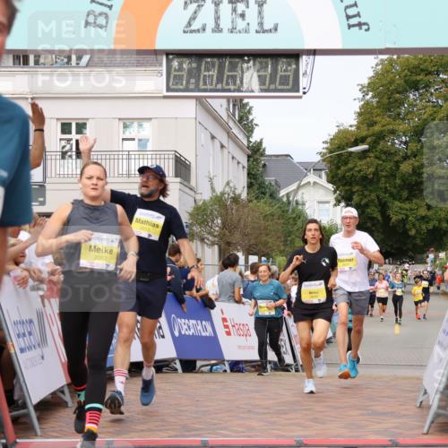 31.08.2025 - 21. Blankeneser Heldenlauf Strokosch-Dieckow http://msf.ph/oto/8701825 31.08.2025 10:26:45 Ziel 2022, 2057, 2013, 2648, 2607, 2646, 2487, 2354, 2296, 2478 meine-sportfotos.de