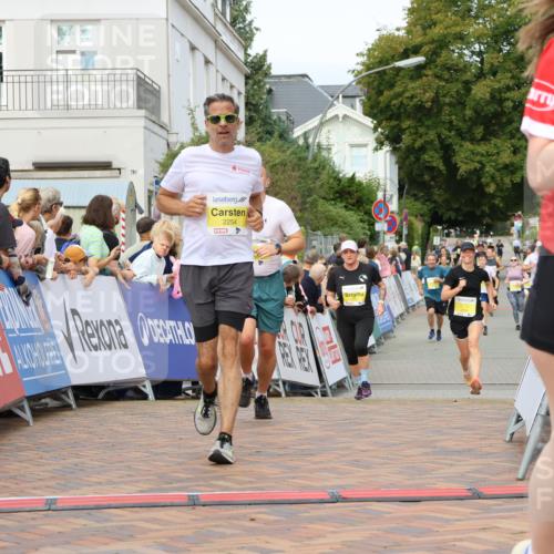 31.08.2025 - 21. Blankeneser Heldenlauf Strokosch-Dieckow http://msf.ph/oto/8701858 31.08.2025 10:26:32 Ziel 2706, 2254, 2497, 2688, 2007 meine-sportfotos.de