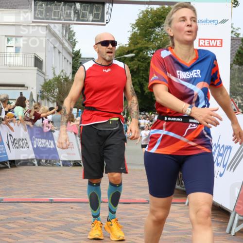 31.08.2025 - 21. Blankeneser Heldenlauf Strokosch-Dieckow http://msf.ph/oto/8701888 31.08.2025 10:26:15 Ziel 2162, 2046, 2252, 2671, 2564, 2447, 2467 meine-sportfotos.de