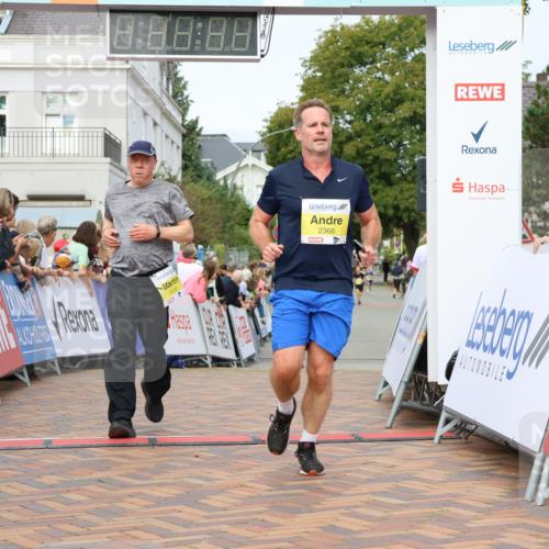 31.08.2025 - 21. Blankeneser Heldenlauf Strokosch-Dieckow http://msf.ph/oto/8701998 31.08.2025 10:25:42 Ziel 2410, 2742, 2366, 2235, 2726 meine-sportfotos.de