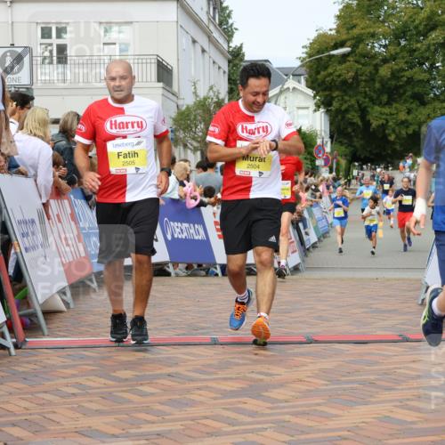 31.08.2025 - 21. Blankeneser Heldenlauf Strokosch-Dieckow http://msf.ph/oto/8702024 31.08.2025 10:25:27 Ziel 2541, 2636, 2363, 2367, 2505, 2504 meine-sportfotos.de