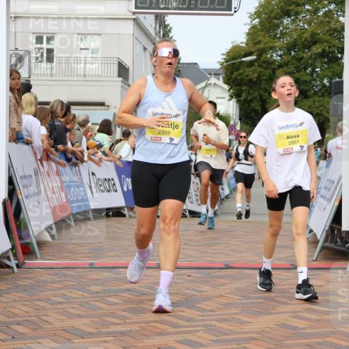 31.08.2025 - 21. Blankeneser Heldenlauf Strokosch-Dieckow http://msf.ph/oto/8702080 31.08.2025 10:25:11 Ziel 2641, 2357, 2183, 2717, 2285, 2286, 2331, 2053, 2359, 2661 meine-sportfotos.de
