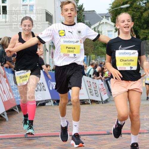 31.08.2025 - 21. Blankeneser Heldenlauf Strokosch-Dieckow http://msf.ph/oto/8704019 31.08.2025 10:33:30 Ziel 2011, 2044, 2126, 2640, 2639, 2220, 2221 meine-sportfotos.de