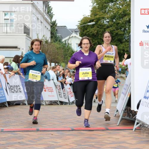 31.08.2025 - 21. Blankeneser Heldenlauf Strokosch-Dieckow http://msf.ph/oto/8704239 31.08.2025 10:31:10 Ziel 2437, 2324, 2147, 2121, 2307, 2018 meine-sportfotos.de