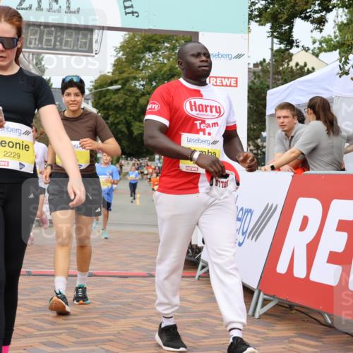 31.08.2025 - 21. Blankeneser Heldenlauf Strokosch-Dieckow http://msf.ph/oto/8704310 31.08.2025 10:30:25 Ziel 2616, 2229, 2730, 2682, 2588, 2731, 2503, 2502, 2712 meine-sportfotos.de