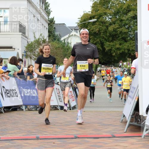 31.08.2025 - 21. Blankeneser Heldenlauf Strokosch-Dieckow http://msf.ph/oto/8704556 31.08.2025 10:28:15 Ziel 2348, 2140, 2133, 2625, 2088 meine-sportfotos.de