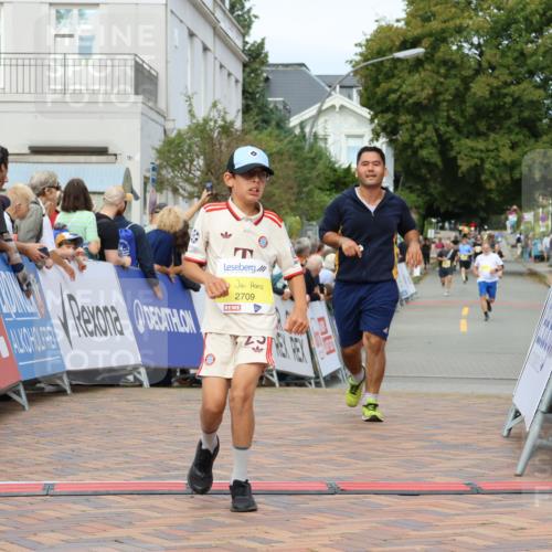 31.08.2025 - 21. Blankeneser Heldenlauf Strokosch-Dieckow http://msf.ph/oto/8704626 31.08.2025 10:27:30 Ziel 2715, 2463, 2725, 2533, 2709 meine-sportfotos.de