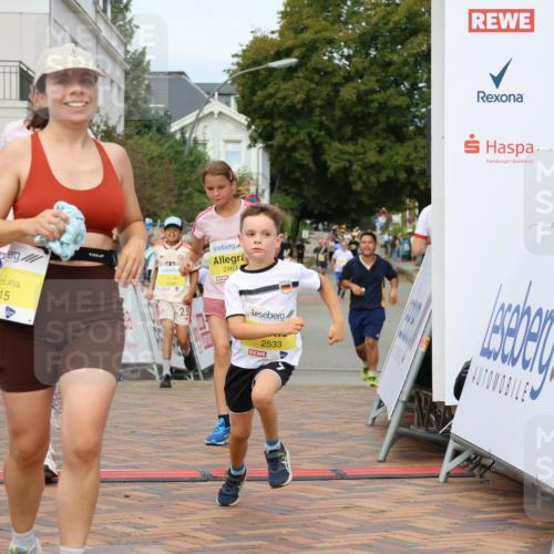 31.08.2025 - 21. Blankeneser Heldenlauf Strokosch-Dieckow http://msf.ph/oto/8704632 31.08.2025 10:27:26 Ziel 2715, 2463, 2559, 2725, 2533, 2709 meine-sportfotos.de
