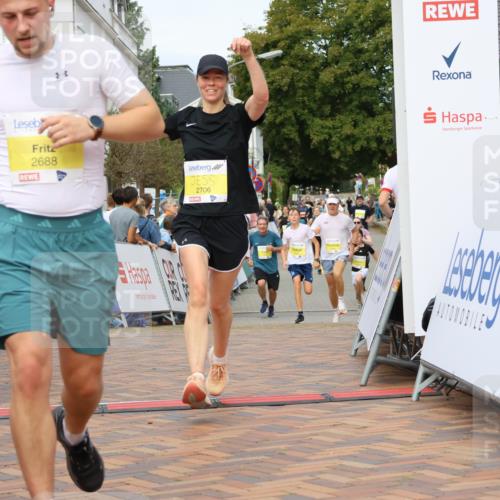 31.08.2025 - 21. Blankeneser Heldenlauf Strokosch-Dieckow http://msf.ph/oto/8704720 31.08.2025 10:26:35 Ziel 2706, 2254, 2497, 2648, 2688, 2007, 2487, 2296 meine-sportfotos.de