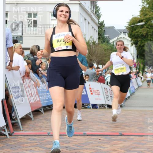 31.08.2025 - 21. Blankeneser Heldenlauf Strokosch-Dieckow http://msf.ph/oto/8704744 31.08.2025 10:26:19 Ziel 2162, 2046, 2252, 2564, 2467 meine-sportfotos.de