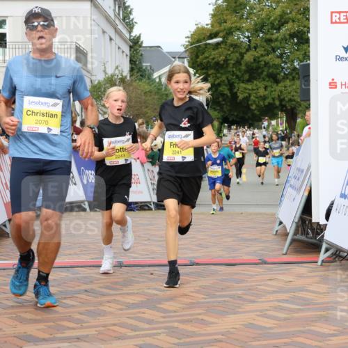 31.08.2025 - 21. Blankeneser Heldenlauf Strokosch-Dieckow http://msf.ph/oto/8704789 31.08.2025 10:25:55 Ziel 2342, 2472, 2070, 2241, 2243 meine-sportfotos.de