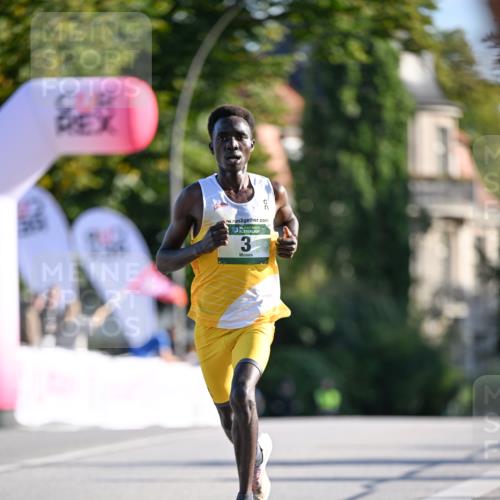 07.09.2025 - BARMER Alsterlauf Dr. Thomas Lammeyer http://msf.ph/oto/8704898 07.09.2025 09:16:40 Laufen 2, 36, 3 meine-sportfotos.de