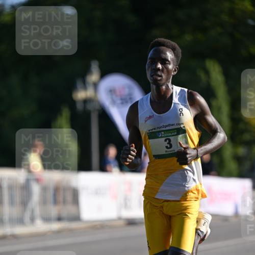 07.09.2025 - BARMER Alsterlauf Dr. Thomas Lammeyer http://msf.ph/oto/8704907 07.09.2025 09:16:42 Laufen 2, 36, 3 meine-sportfotos.de