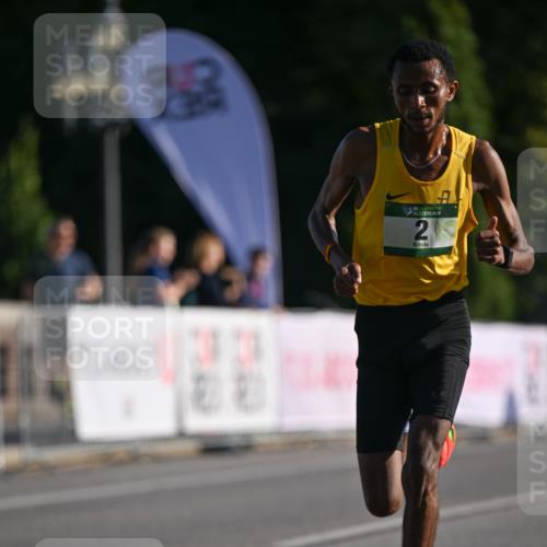 07.09.2025 - BARMER Alsterlauf Dr. Thomas Lammeyer http://msf.ph/oto/8704928 07.09.2025 09:16:54 Laufen 2540, 136, 2 meine-sportfotos.de