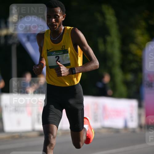 07.09.2025 - BARMER Alsterlauf Dr. Thomas Lammeyer http://msf.ph/oto/8704930 07.09.2025 09:16:54 Laufen 136, 210 meine-sportfotos.de