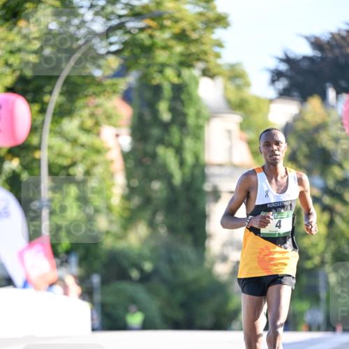 07.09.2025 - BARMER Alsterlauf Dr. Thomas Lammeyer http://msf.ph/oto/8704938 07.09.2025 09:16:58 Laufen 2, 4 meine-sportfotos.de