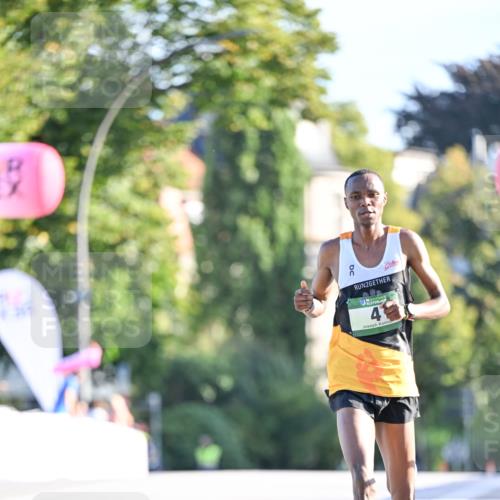 07.09.2025 - BARMER Alsterlauf Dr. Thomas Lammeyer http://msf.ph/oto/8704940 07.09.2025 09:16:59 Laufen 2, 4 meine-sportfotos.de