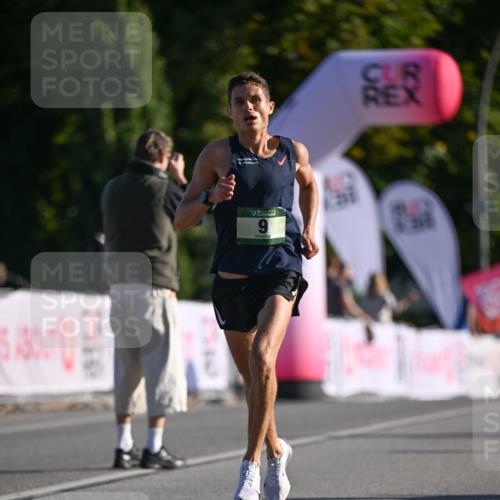 07.09.2025 - BARMER Alsterlauf Dr. Thomas Lammeyer http://msf.ph/oto/8704969 07.09.2025 09:17:20 Laufen 20, 2519 meine-sportfotos.de