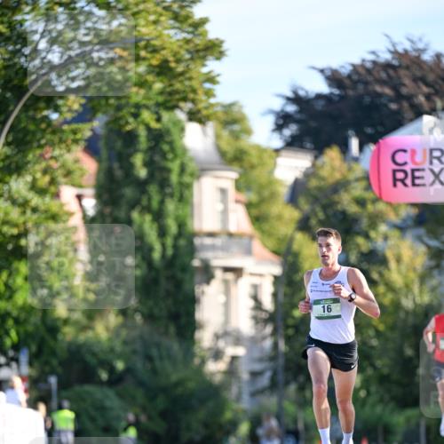 07.09.2025 - BARMER Alsterlauf Dr. Thomas Lammeyer http://msf.ph/oto/8704970 07.09.2025 09:17:42 Laufen 16 meine-sportfotos.de