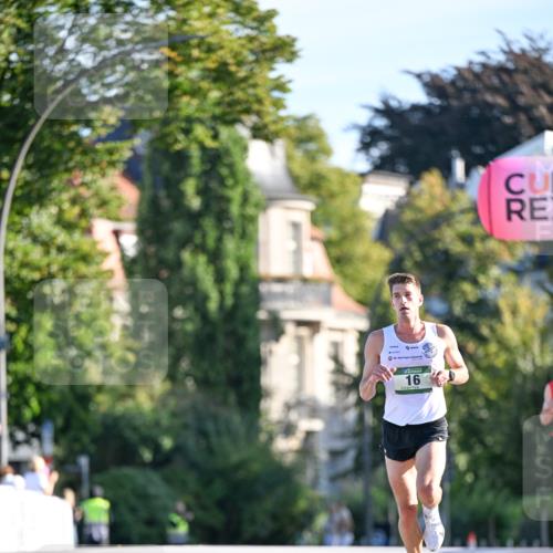 07.09.2025 - BARMER Alsterlauf Dr. Thomas Lammeyer http://msf.ph/oto/8704972 07.09.2025 09:17:42 Laufen 16 meine-sportfotos.de
