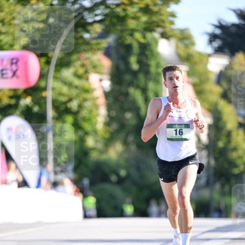 07.09.2025 - BARMER Alsterlauf Dr. Thomas Lammeyer http://msf.ph/oto/8704983 07.09.2025 09:17:44 Laufen 16 meine-sportfotos.de