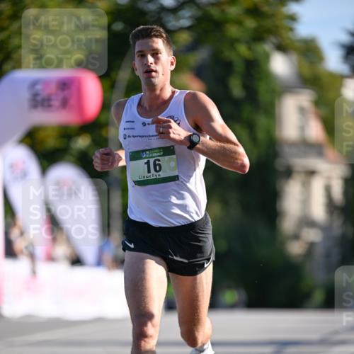 07.09.2025 - BARMER Alsterlauf Dr. Thomas Lammeyer http://msf.ph/oto/8704991 07.09.2025 09:17:45 Laufen 36, 16 meine-sportfotos.de